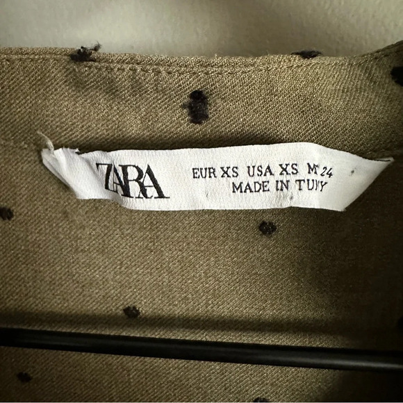 Zara A-line Shift Dress with Key hole front. Size XS - Picture 5 of 12